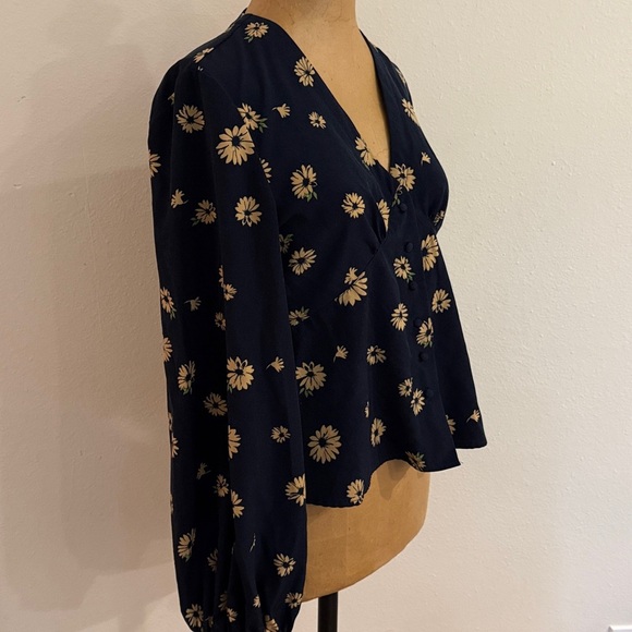 Moussy sz 1 or S Navy Floral Button-Up Margalet Blouse peasant sleeve great cond - Picture 5 of 11